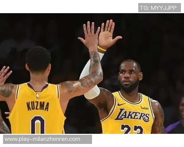 雷霆与湖人激战正酣12月20日NBA巅峰对决精彩回顾与分析 雷霆与湖人激战正酣12月20日NBA巅峰对决精彩回顾与分析
